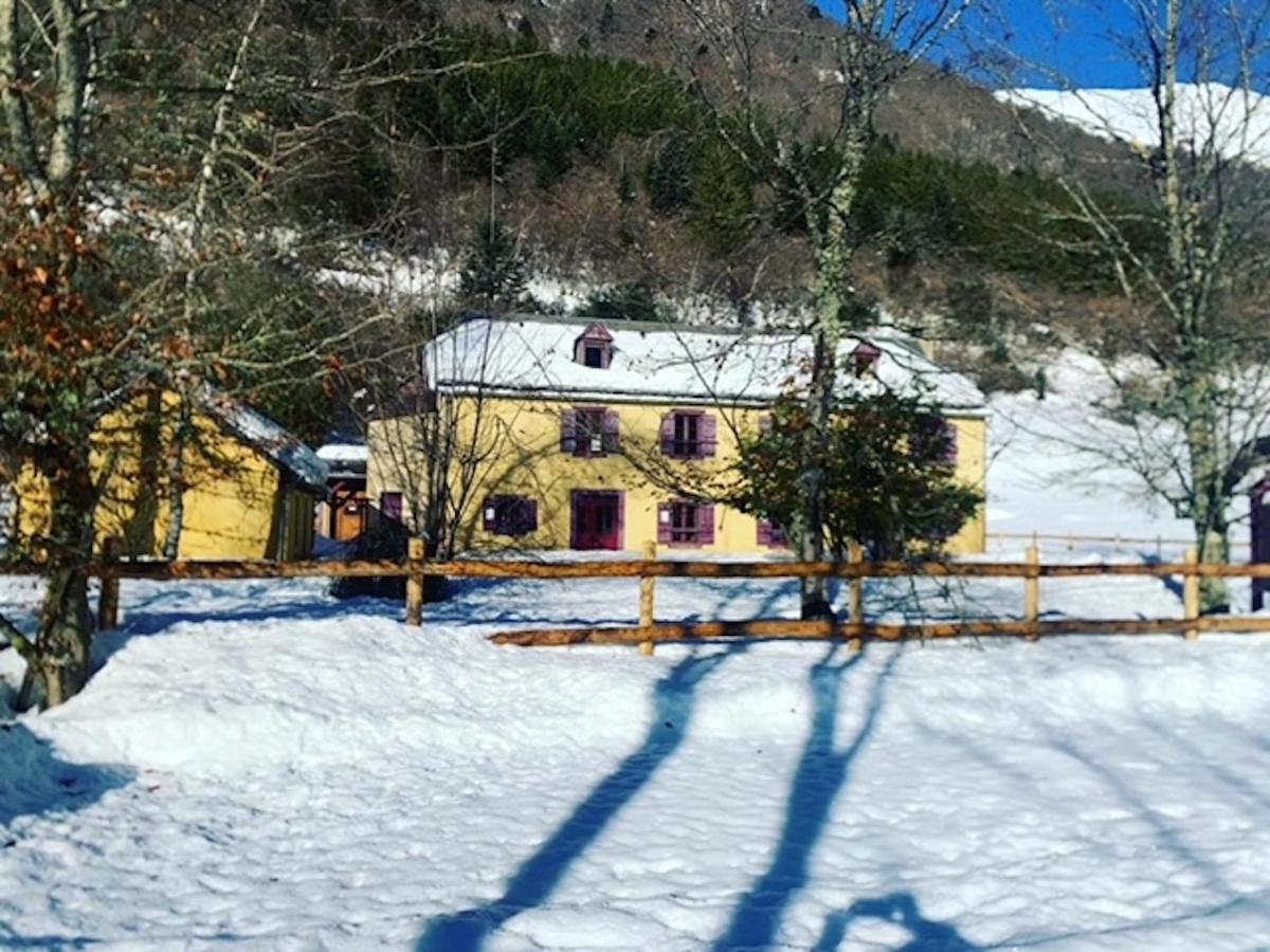 Gite Auberge Les Cascades Ла-Монжи Экстерьер фото